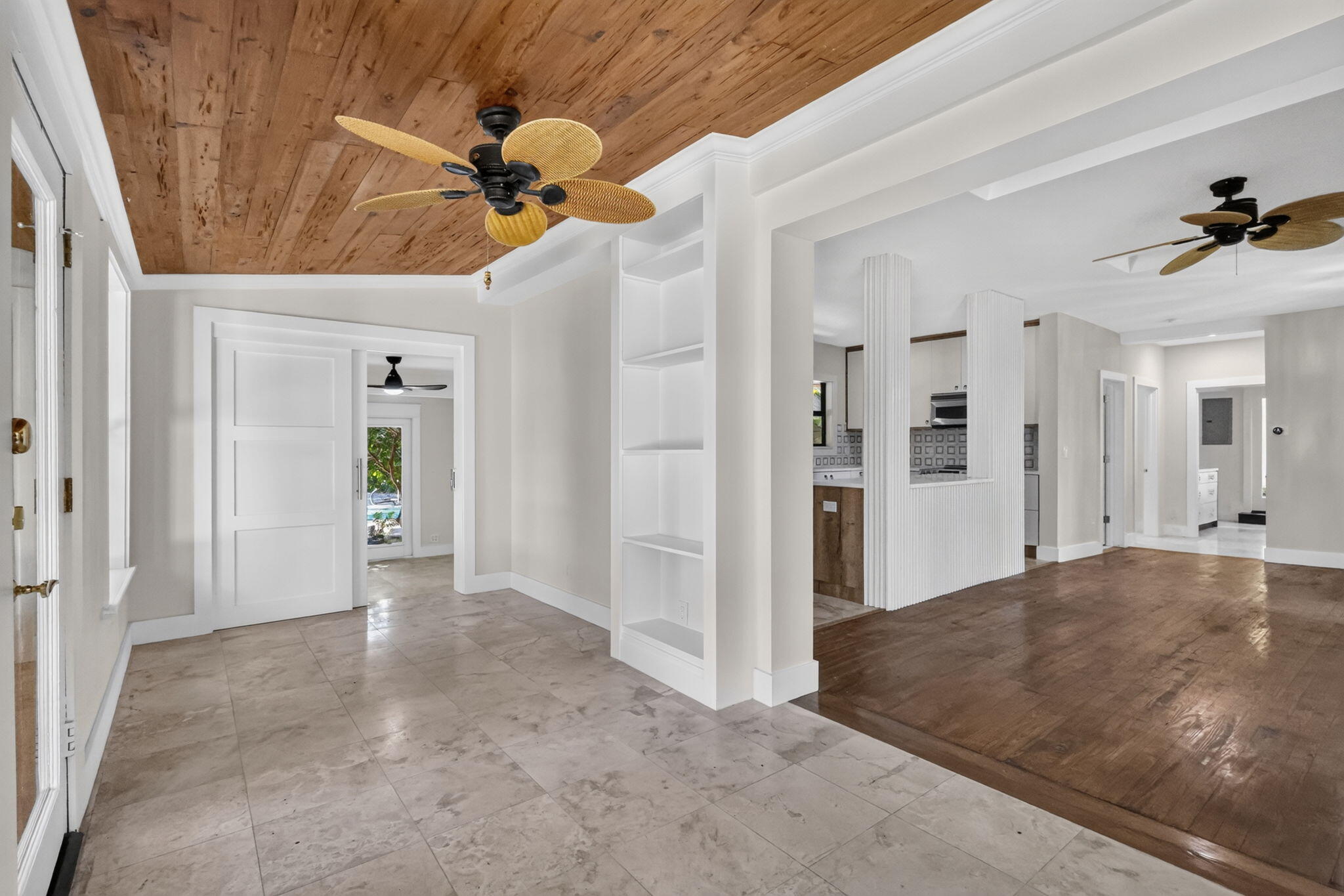 106 SE 7TH Avenue 1