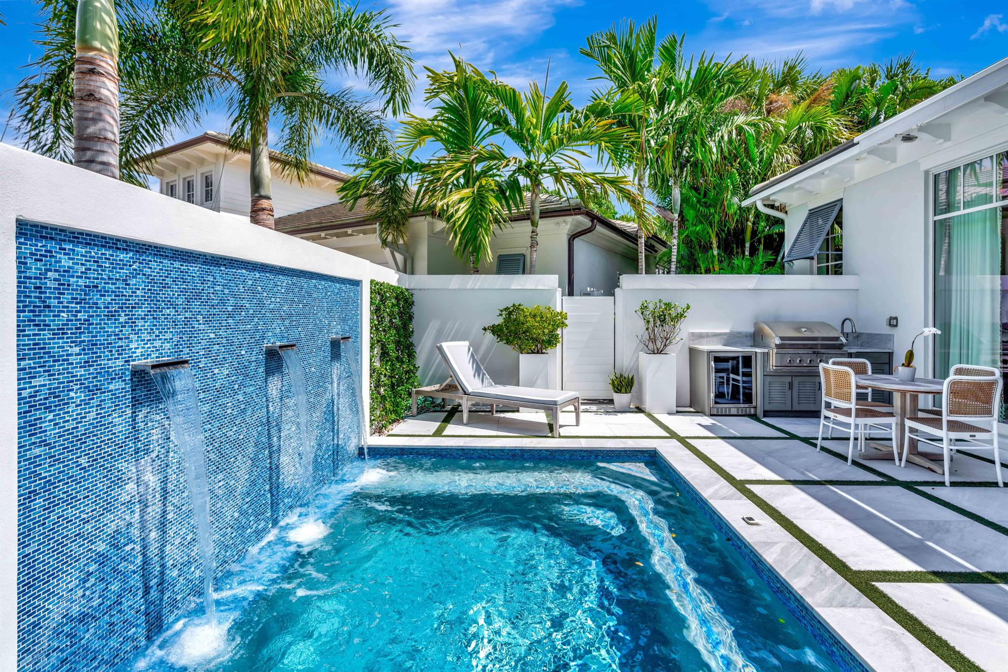 THE LOXAHATCHEE CLUB - Residential