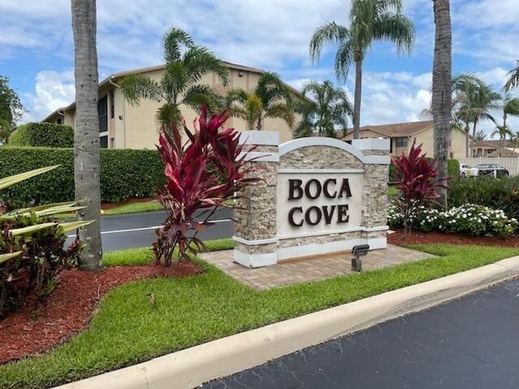 Photo of 9466 Boca Cove Circle #309, Boca Raton, FL 33428 (MLS # R10746410)