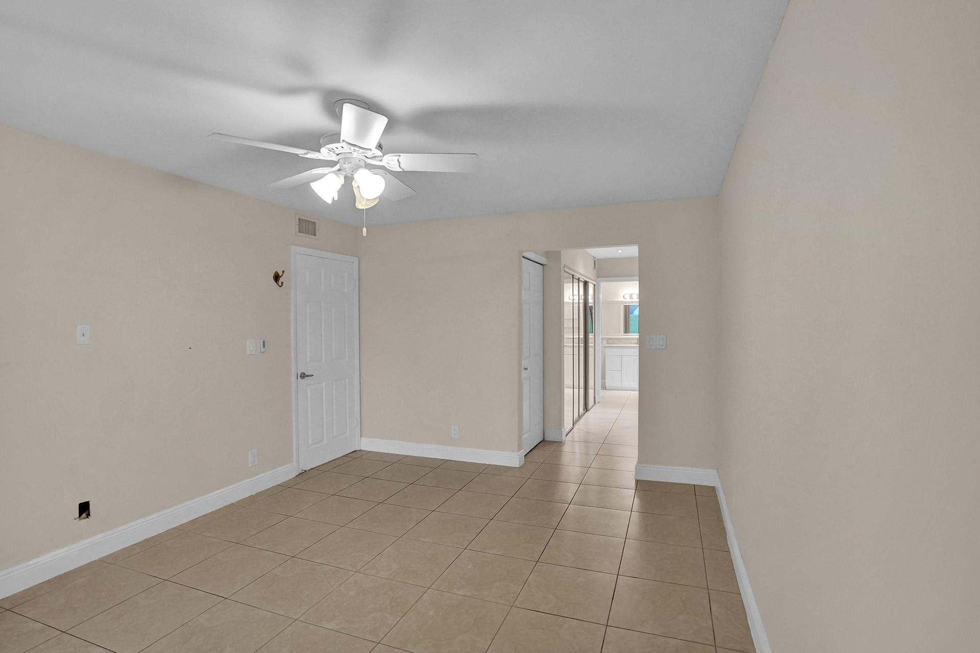COUNTRY CLUB APTS AT - Residential Lease