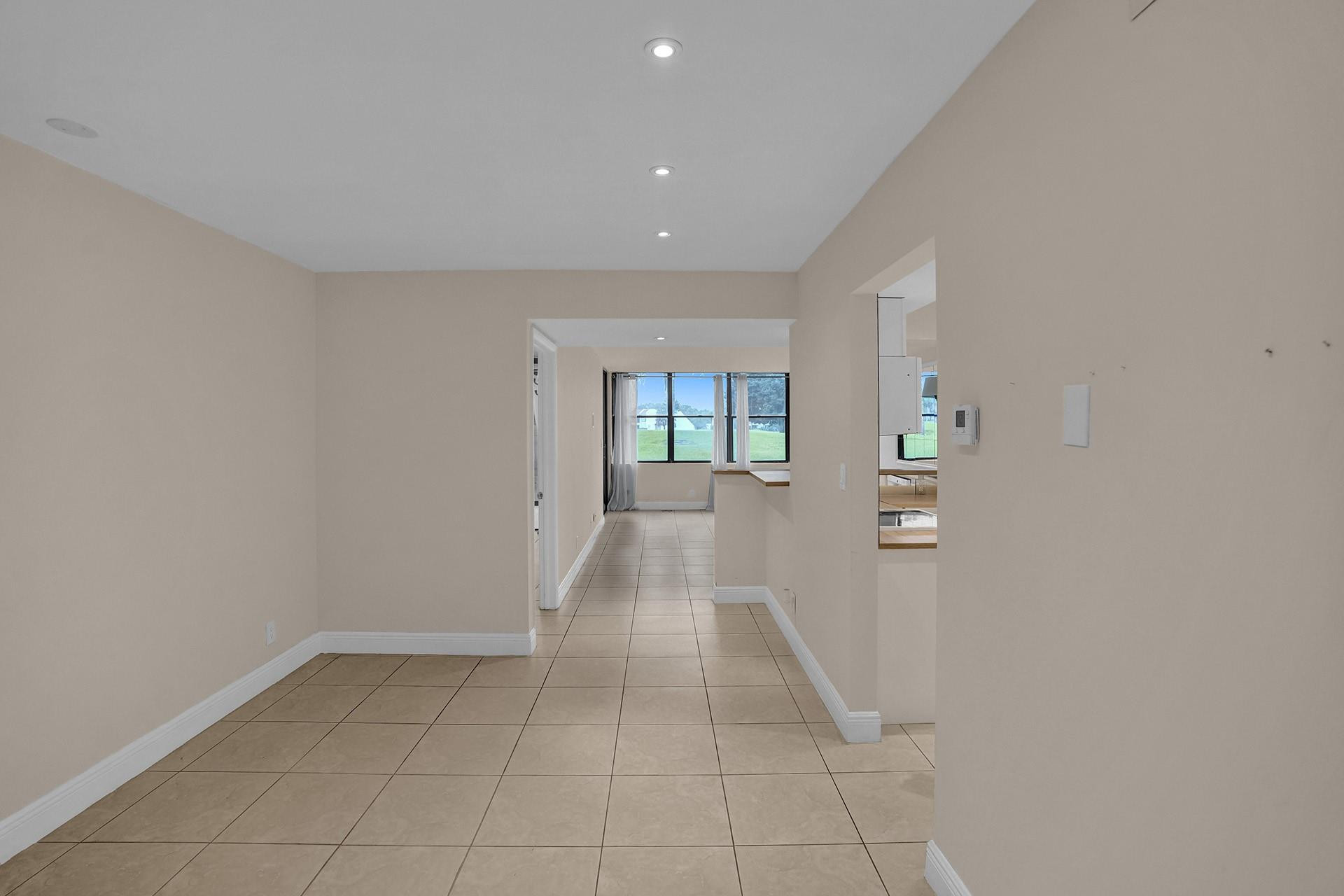 COUNTRY CLUB APTS AT - Residential Lease