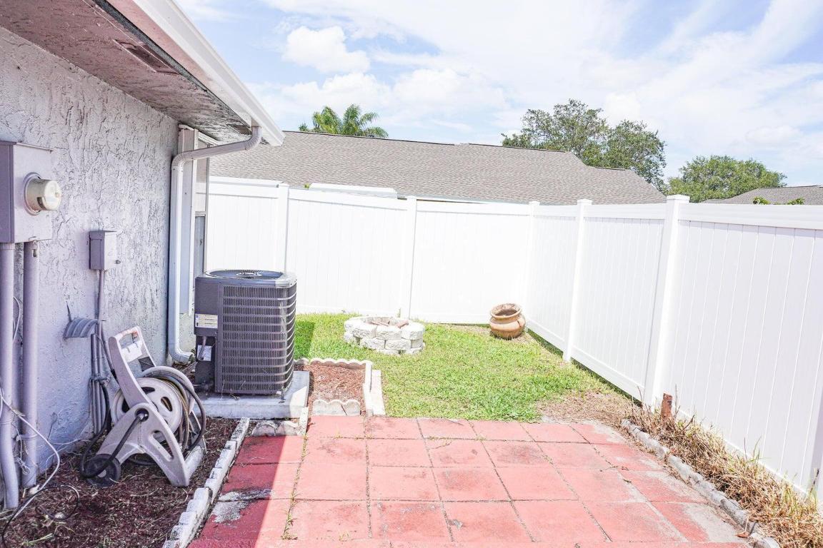 LAKESIDE GREEN 7 - Residential