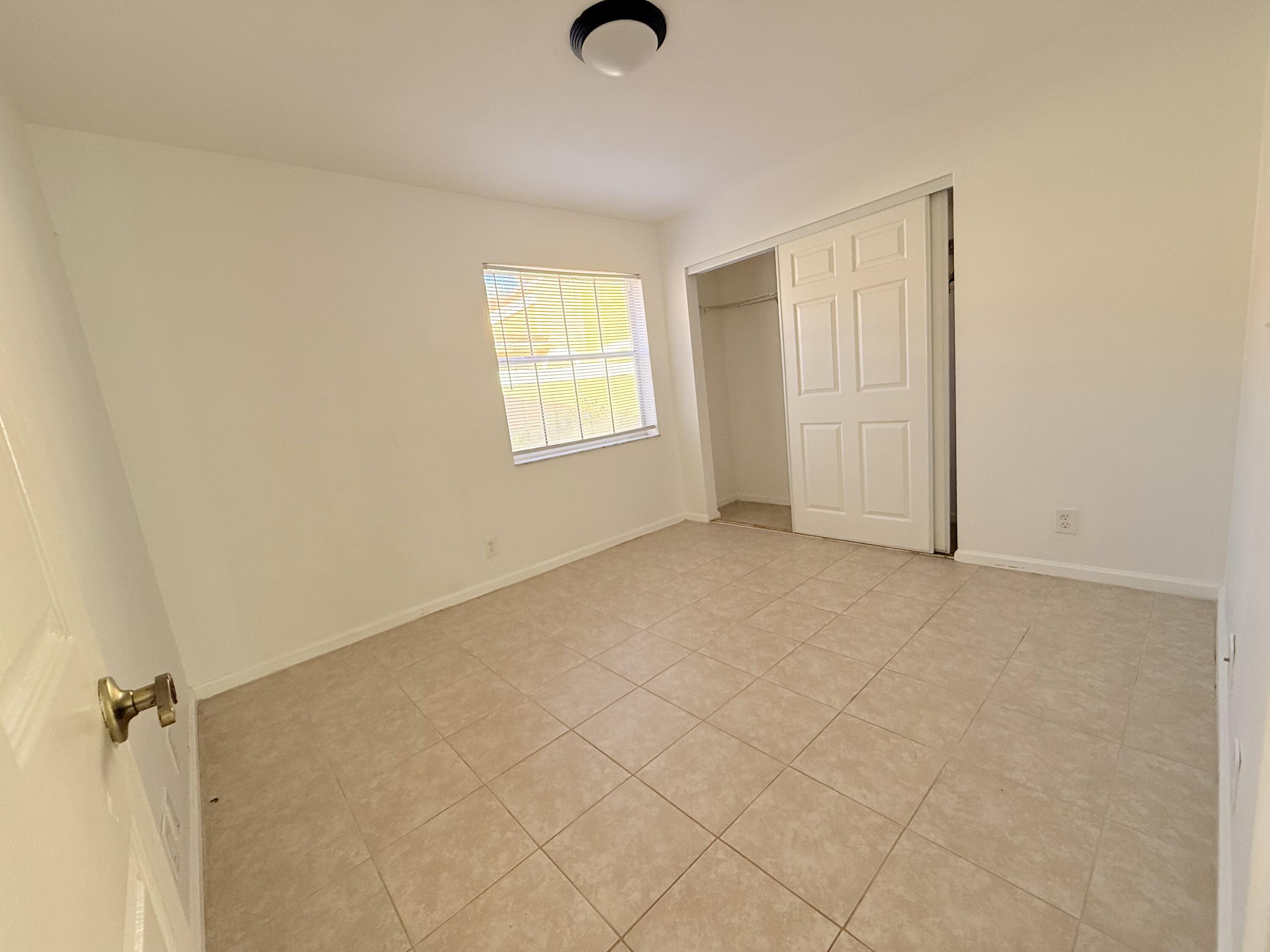 LAKEFIELD OF THE LANDINGS AT WELLINGTON 2B - Residential Lease