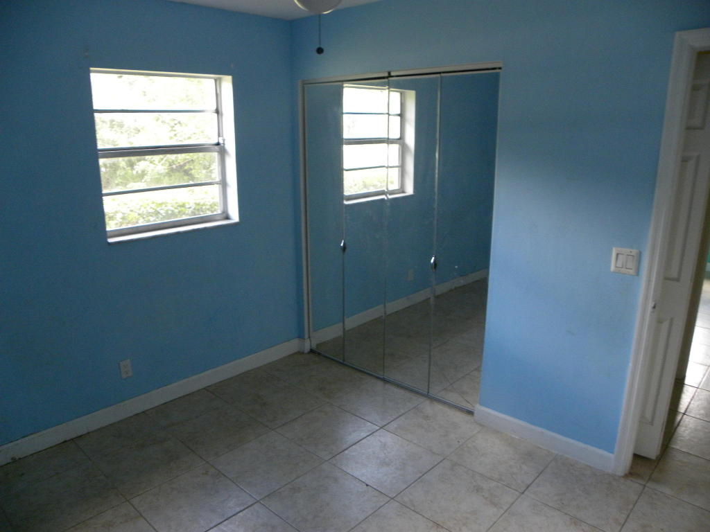 LOXAHATCHEE GROVES - Residential