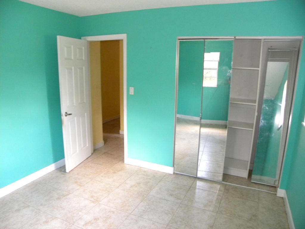 LOXAHATCHEE GROVES - Residential