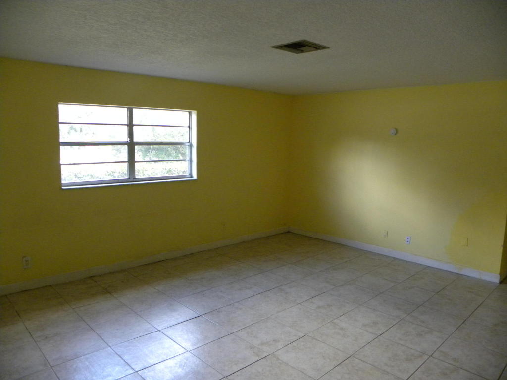 LOXAHATCHEE GROVES - Residential