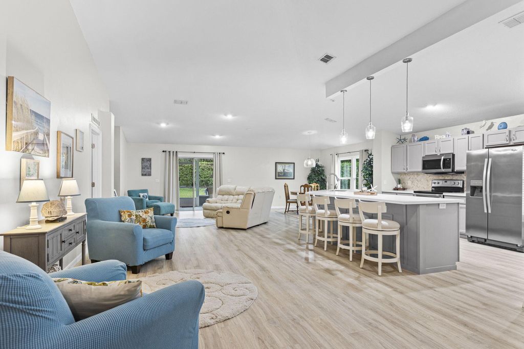 Photo of 2551 12th Square SW, Vero Beach, FL 32968 (MLS # R11154967)