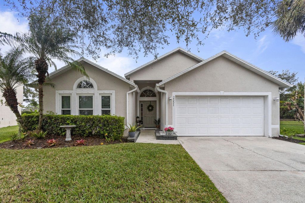 Photo of 2551 12th Square SW, Vero Beach, FL 32968 (MLS # R11154967)