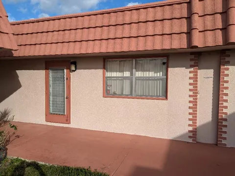 132 Seville E Unit 132, Delray Beach, FL MLS: F10481324