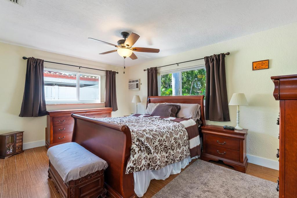 DEERFIELD BEACH ESTATES - Residential