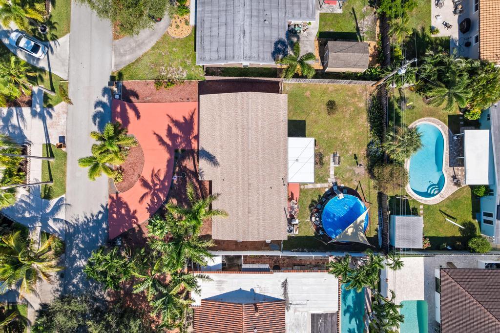 DEERFIELD BEACH ESTATES - Residential