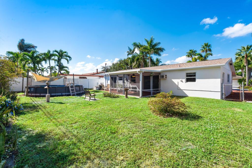 DEERFIELD BEACH ESTATES - Residential