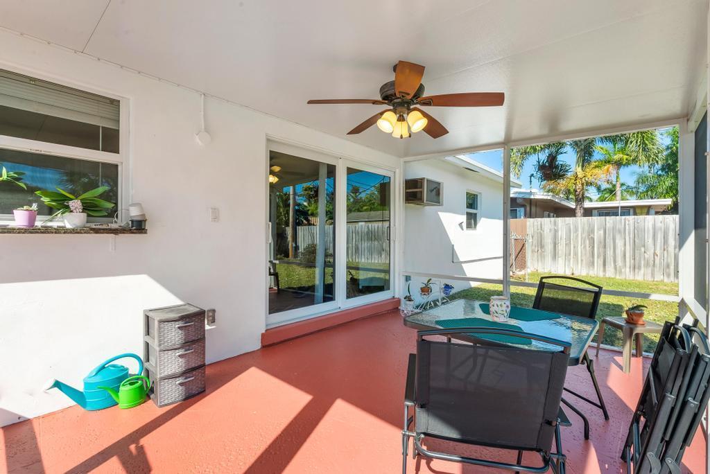 DEERFIELD BEACH ESTATES - Residential