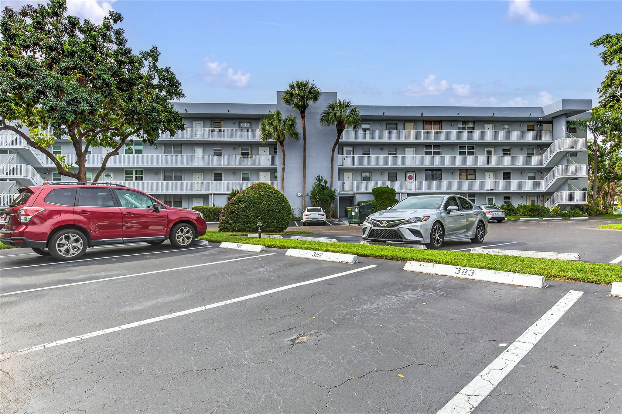 Royal Park Condominium - Residential