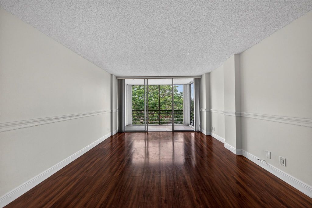 Photo of 112 Royal Park Drive #3d, Oakland Park, FL 33309 (MLS # F10533597)