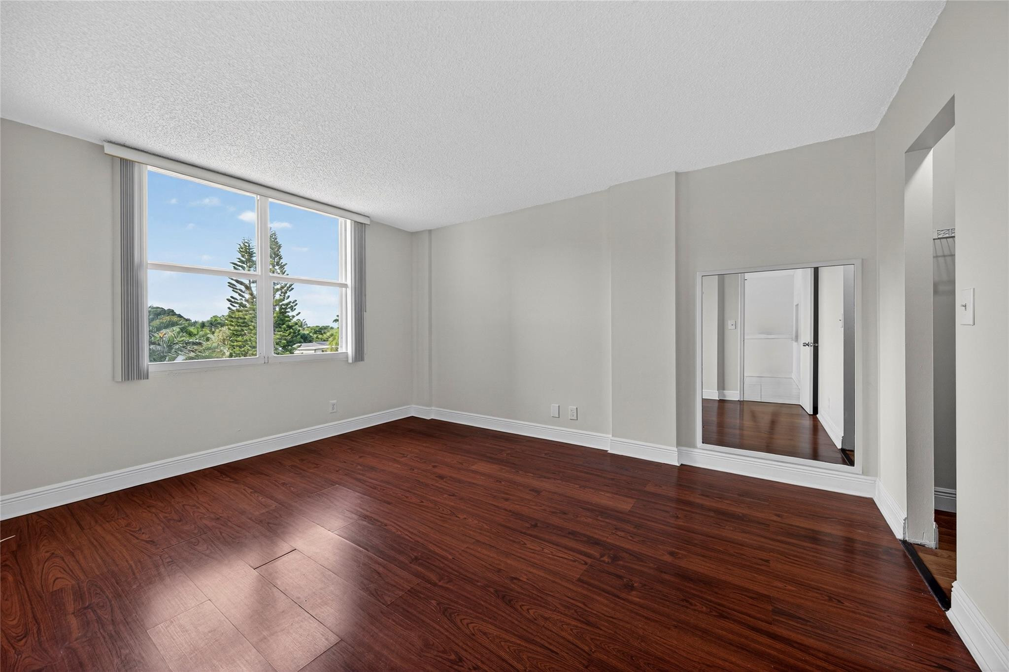 Royal Park Condominium - Residential