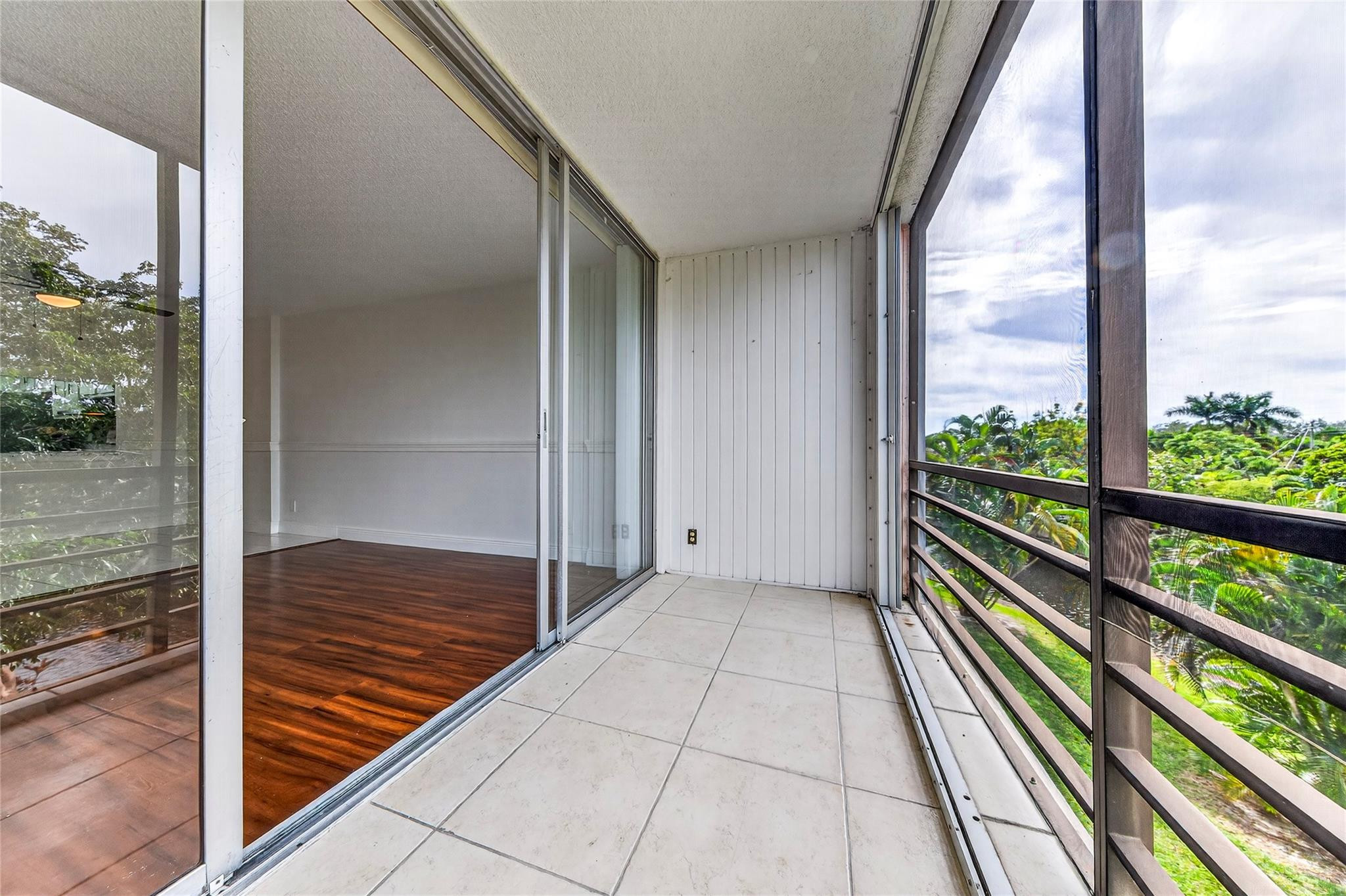 Royal Park Condominium - Residential