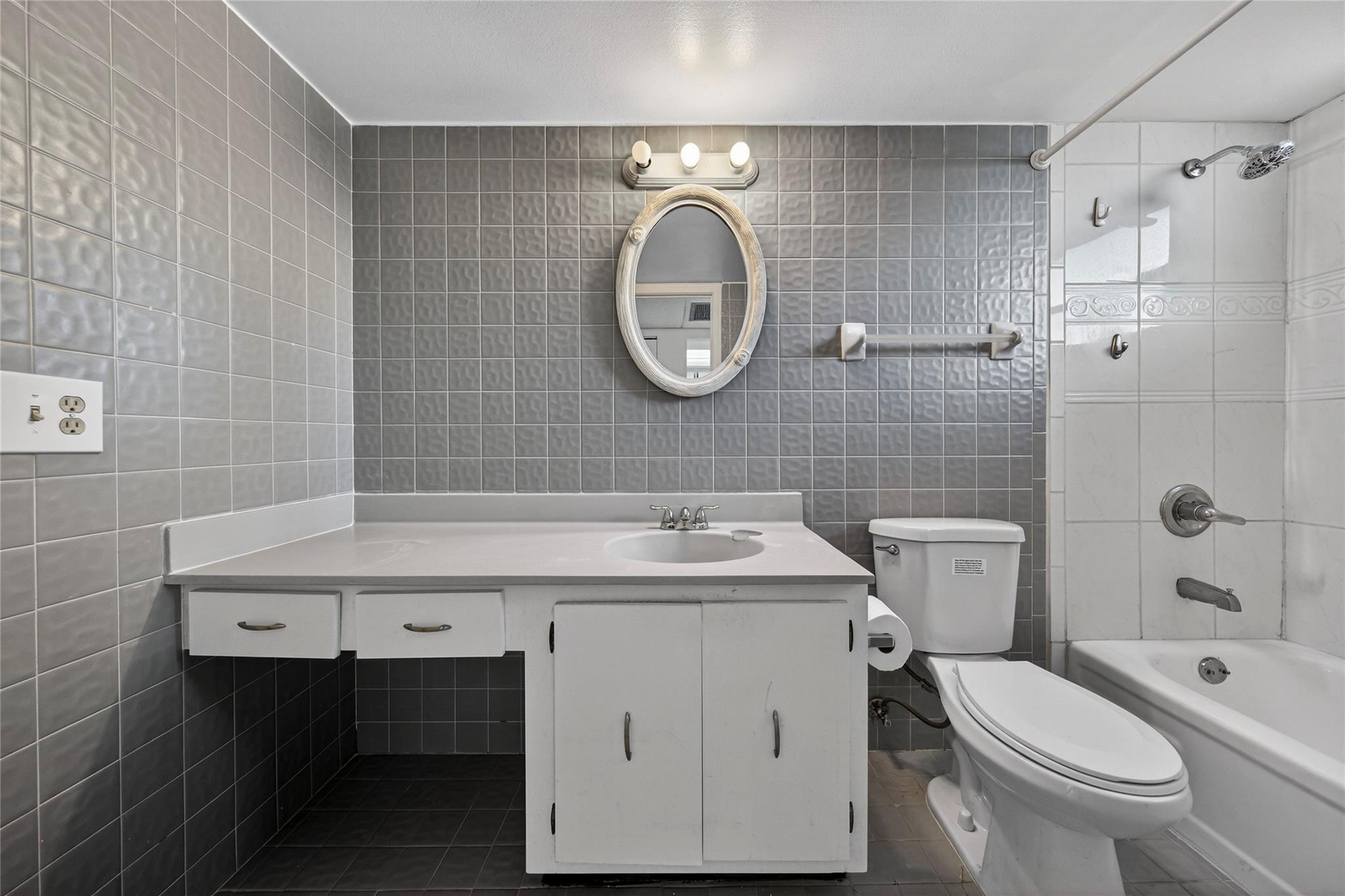 Royal Park Condominium - Residential