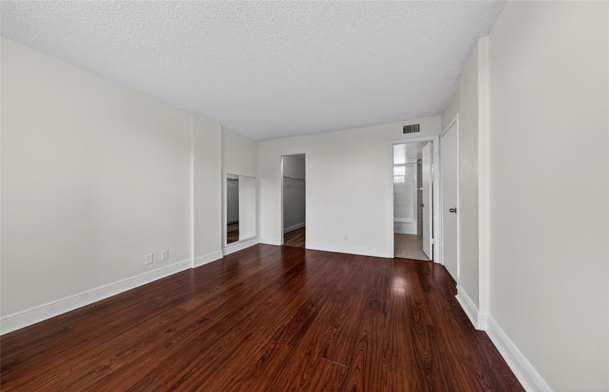 Royal Park Condominium - Residential