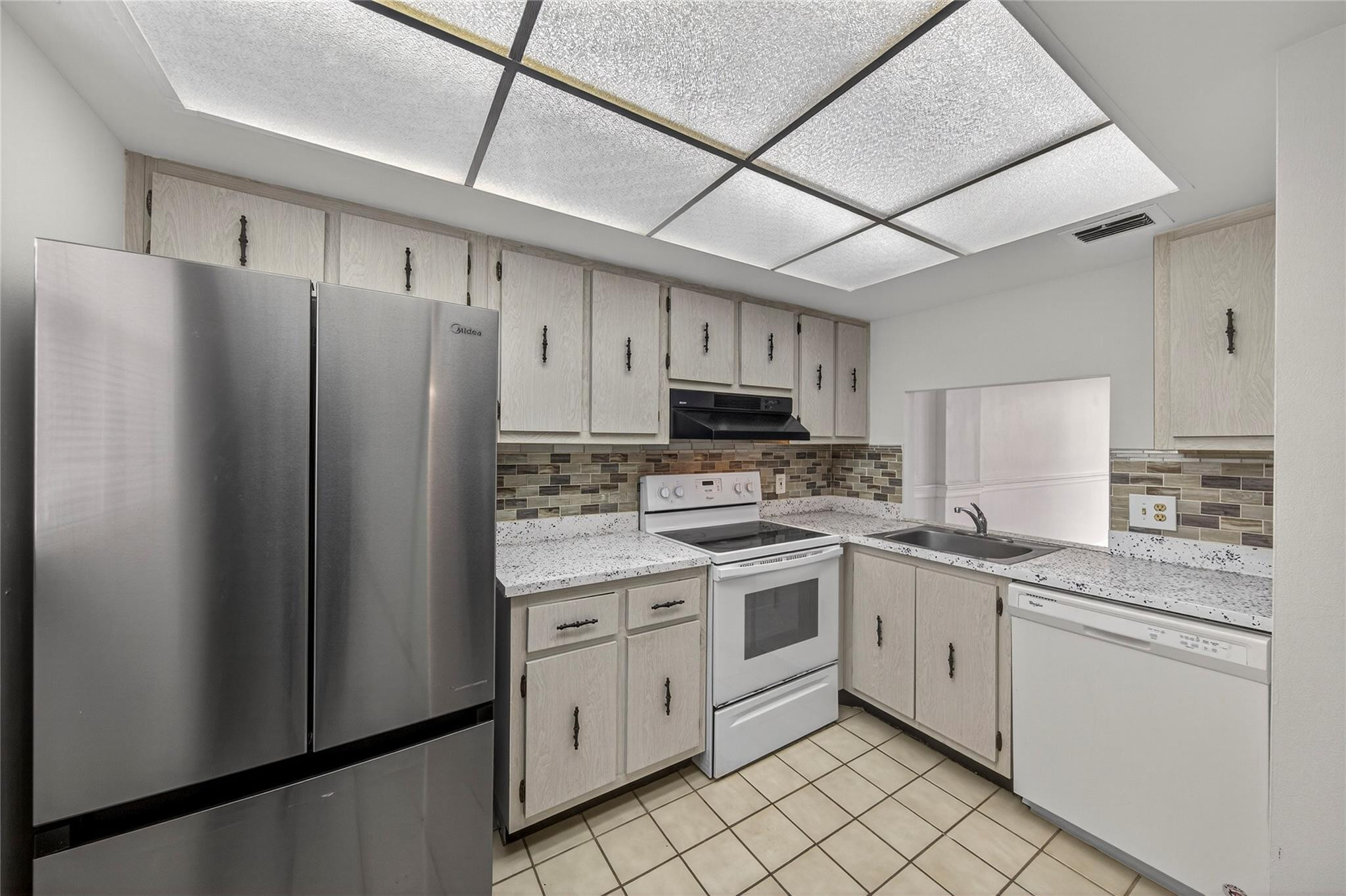 Royal Park Condominium - Residential