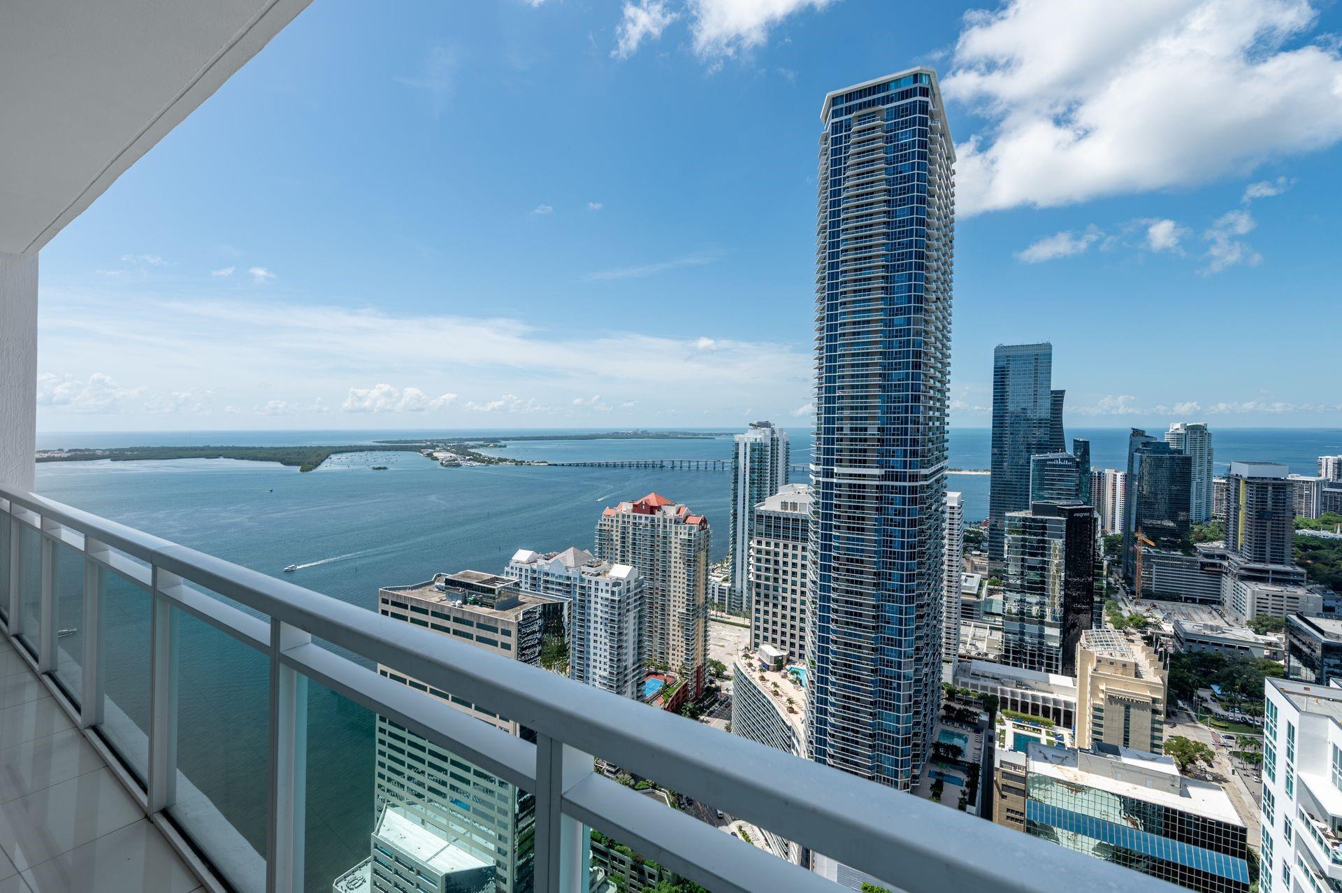 950 Brickell Bay Dr 5205