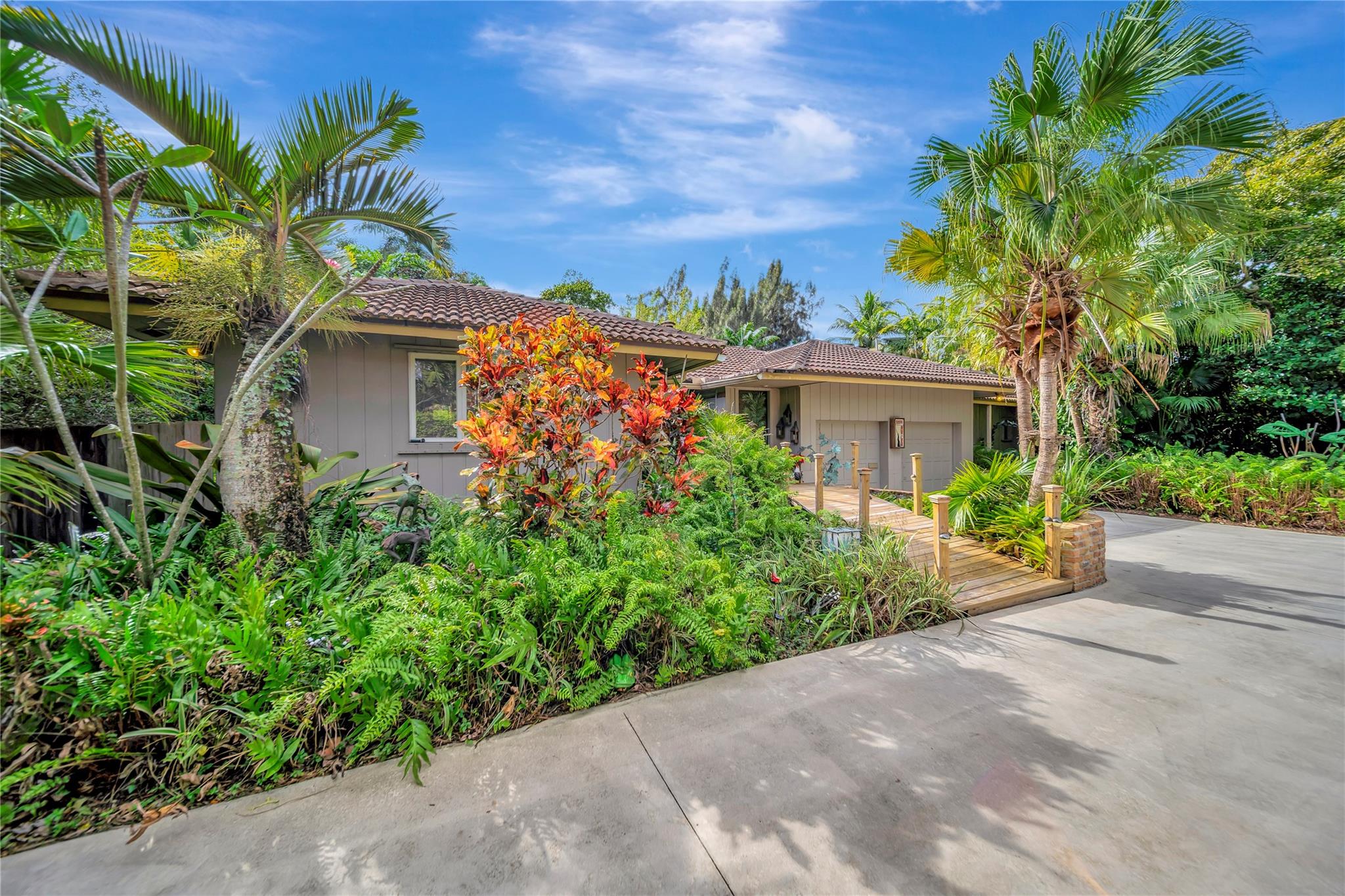 5900 Cypress Rd