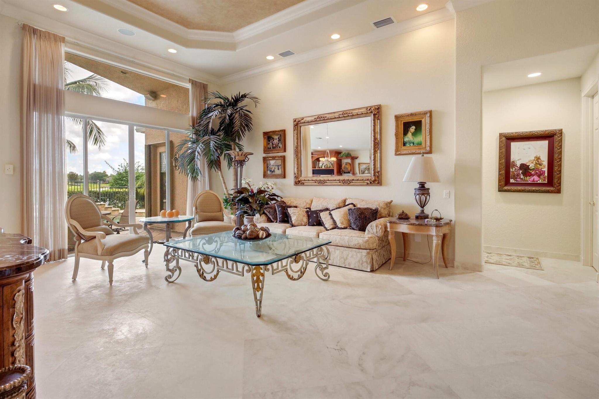 11420 Ohanu Circle S, Boynton Beach, FL, 33437/$895,000 4 11420 Ohanu Circle S