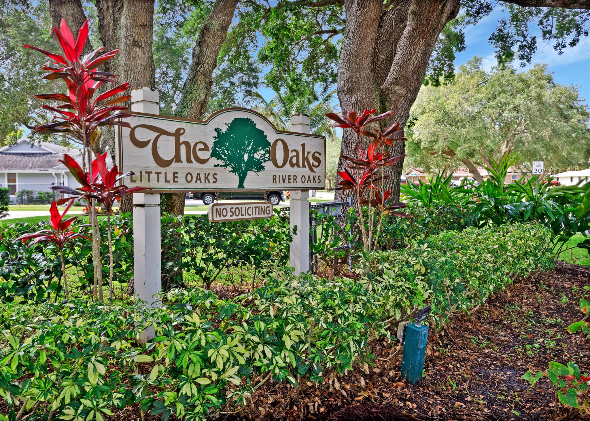 18375 Oak Leaf Court