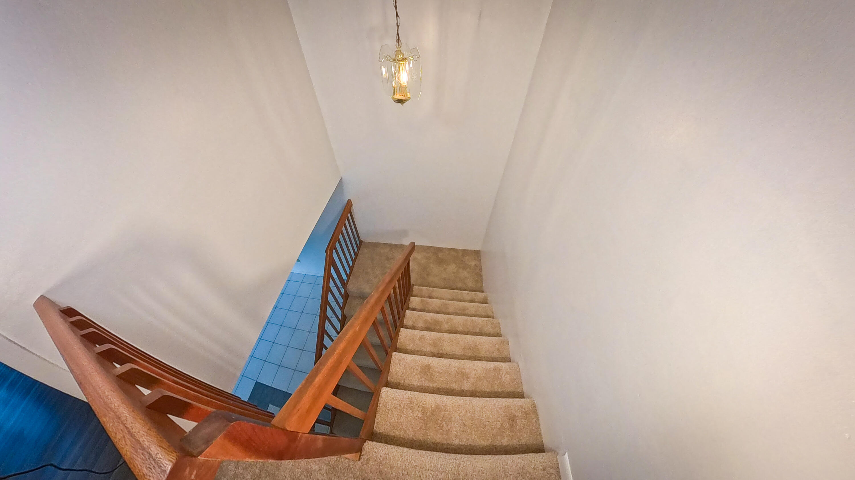 EMERALD LAKES - Residential