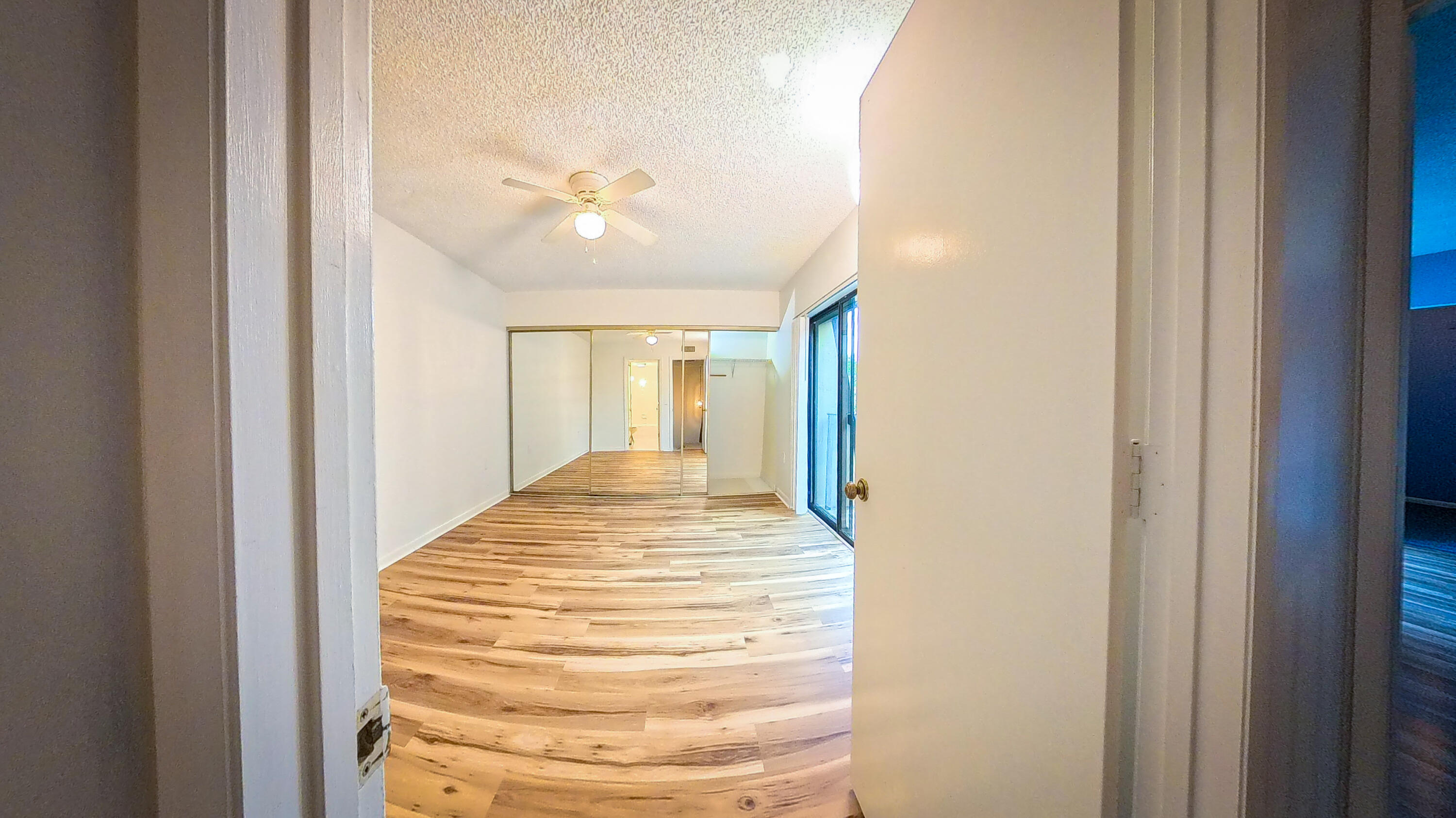 EMERALD LAKES - Residential