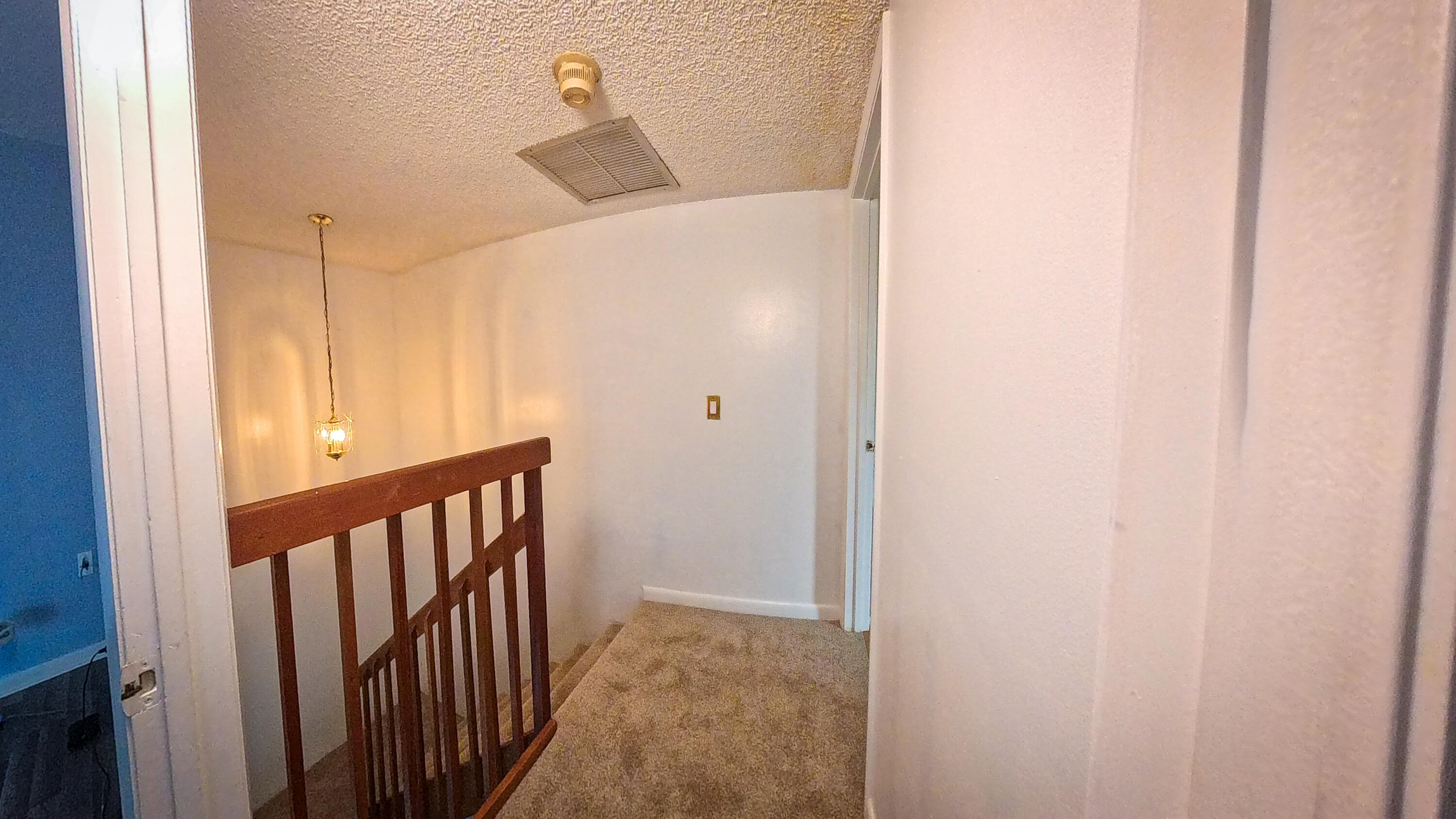 EMERALD LAKES - Residential