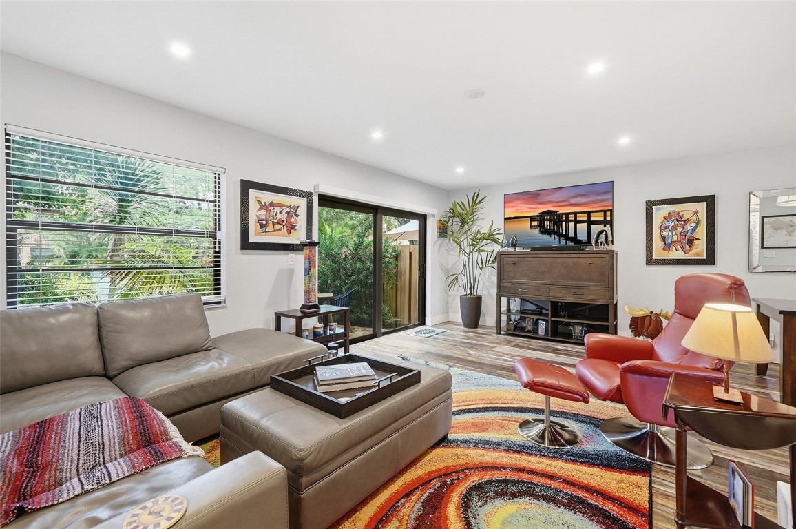 261 NE 16th Place 305