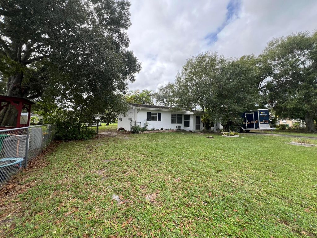 Photo of 7507 Arthurs Road, Fort Pierce, FL 34951 (MLS # R11034030)