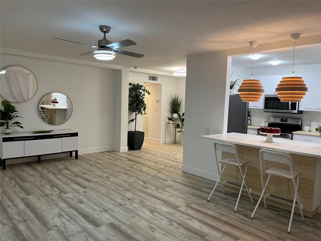 LONGWOOD HOUSE CONDOMINIU - Residential