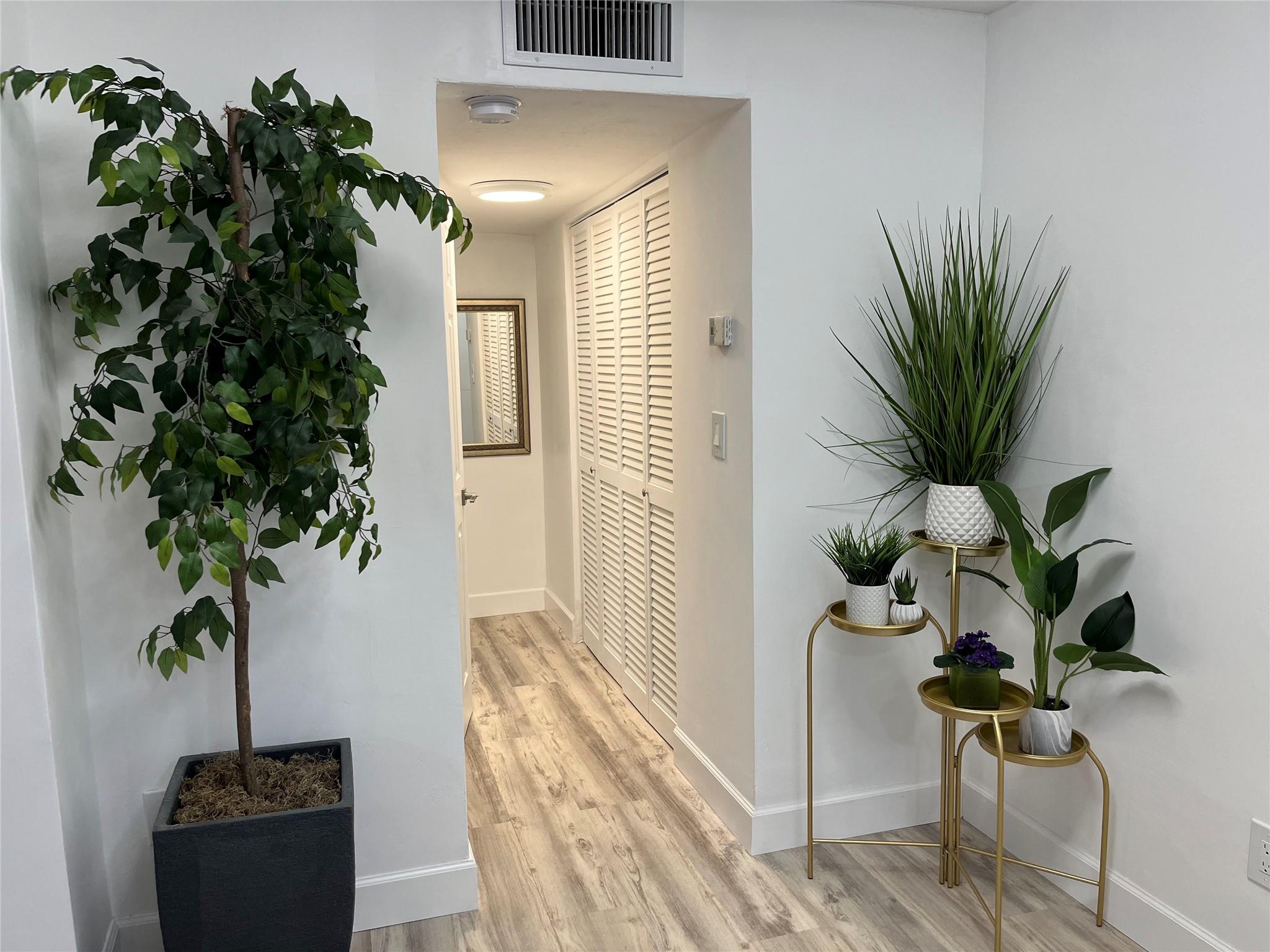 LONGWOOD HOUSE CONDOMINIU - Residential