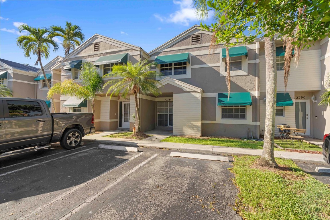 Flamingo Gardens - Residential