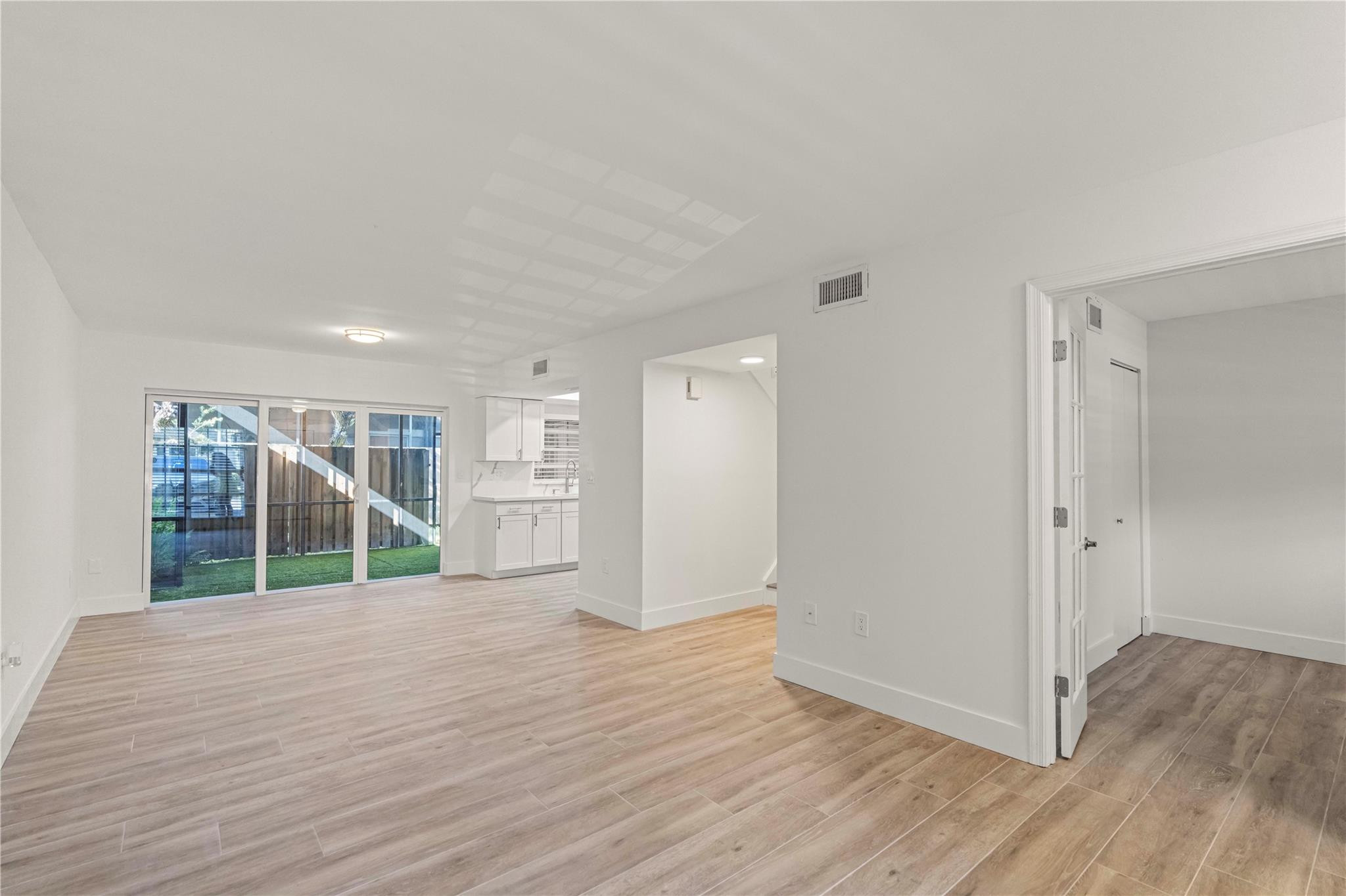 12384 SW 52nd Court