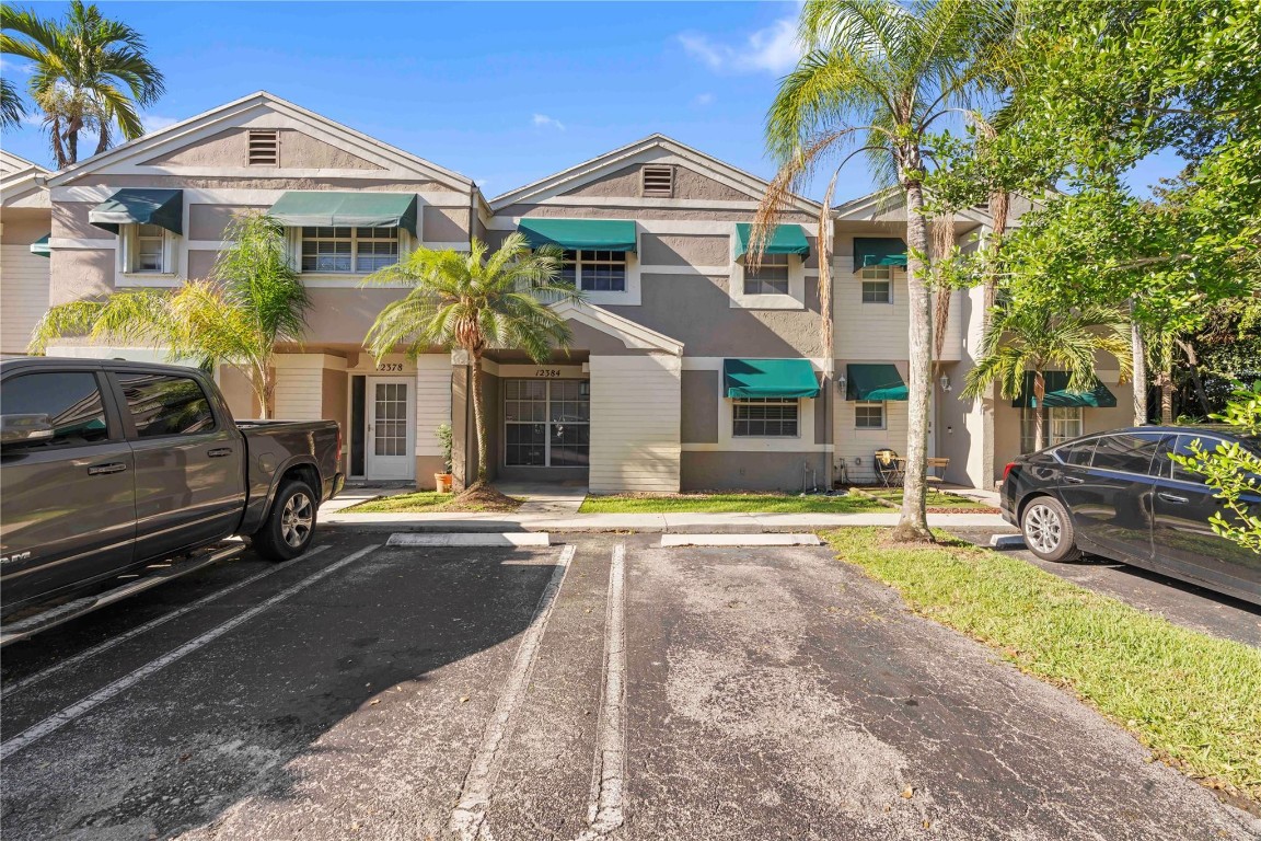 Flamingo Gardens - Residential