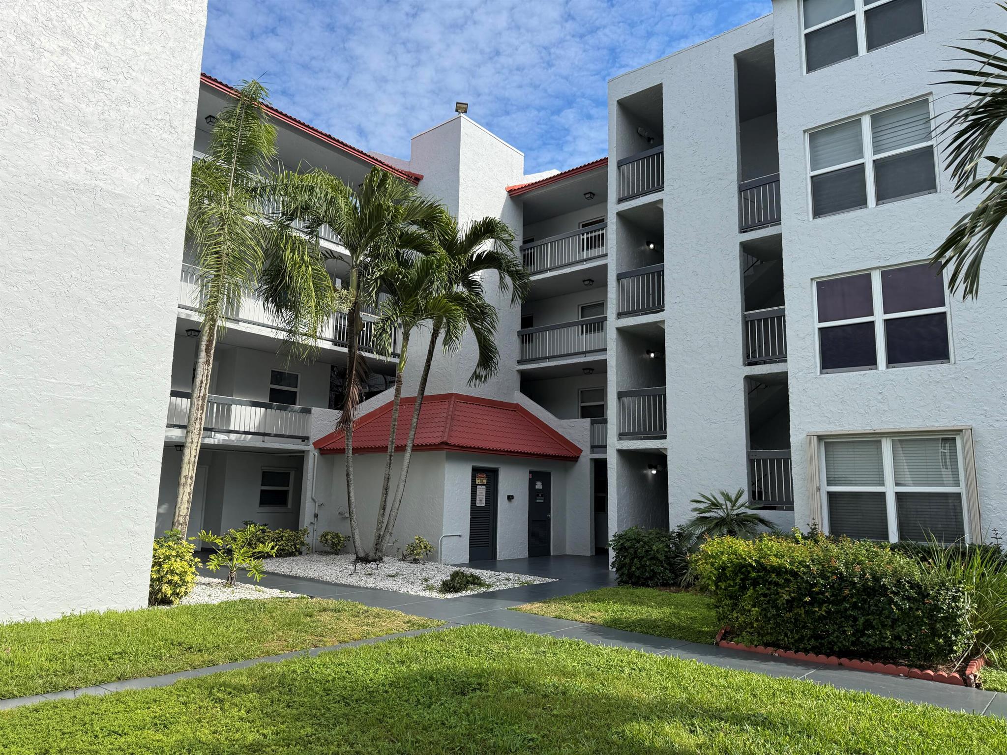 9411 Evergreen Place 102