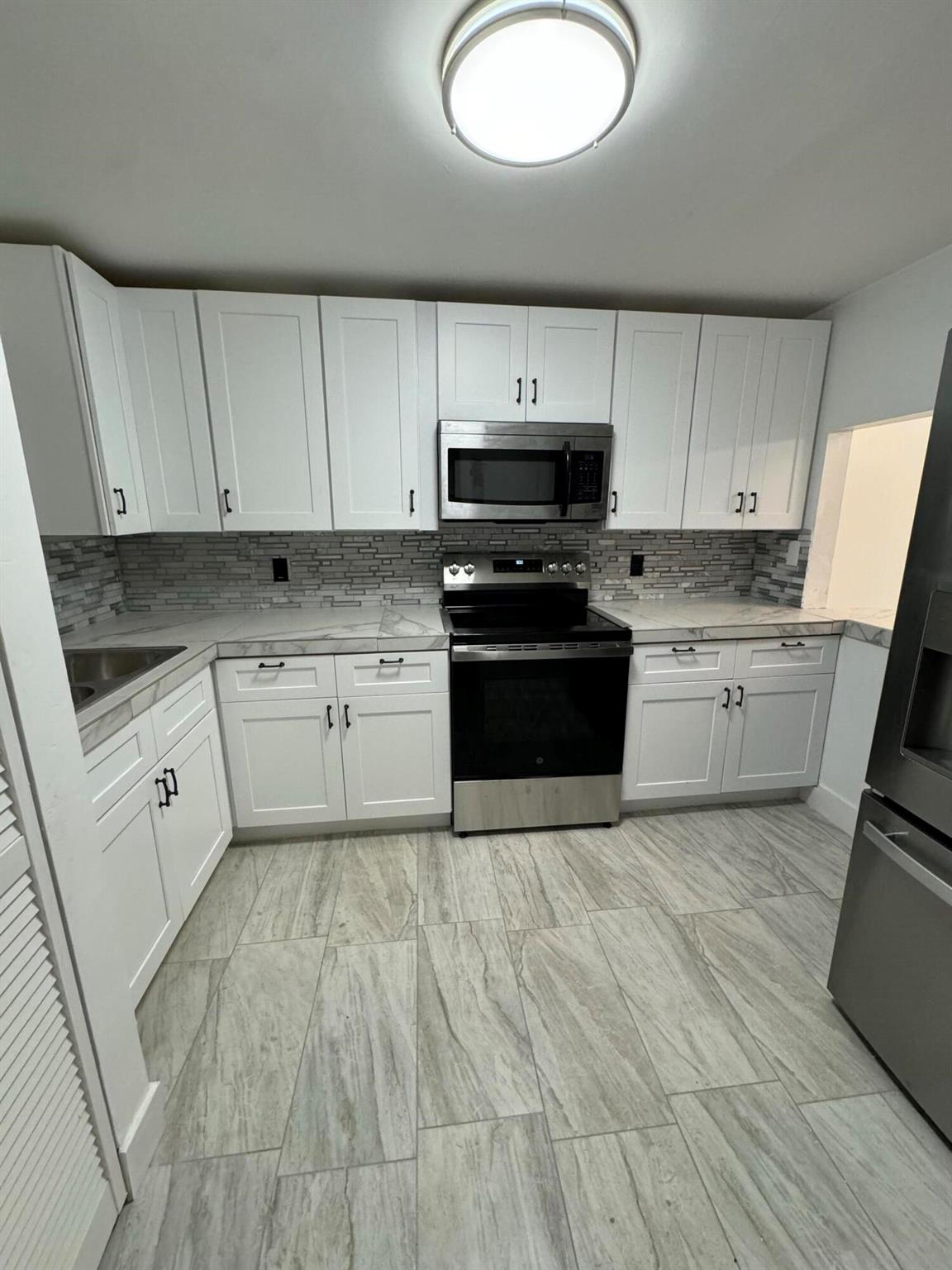 9411 Evergreen Place 102