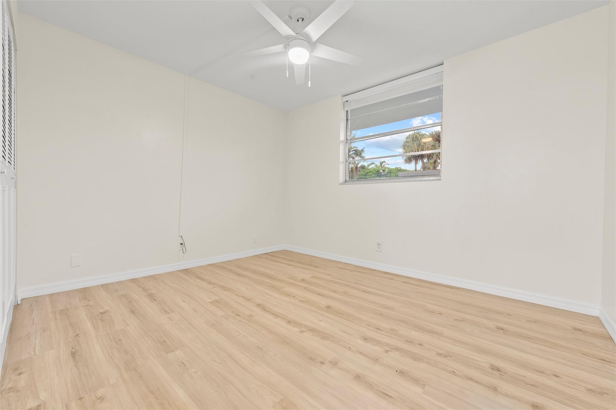 HARBOUR HALL INLET CLUB C - Residential