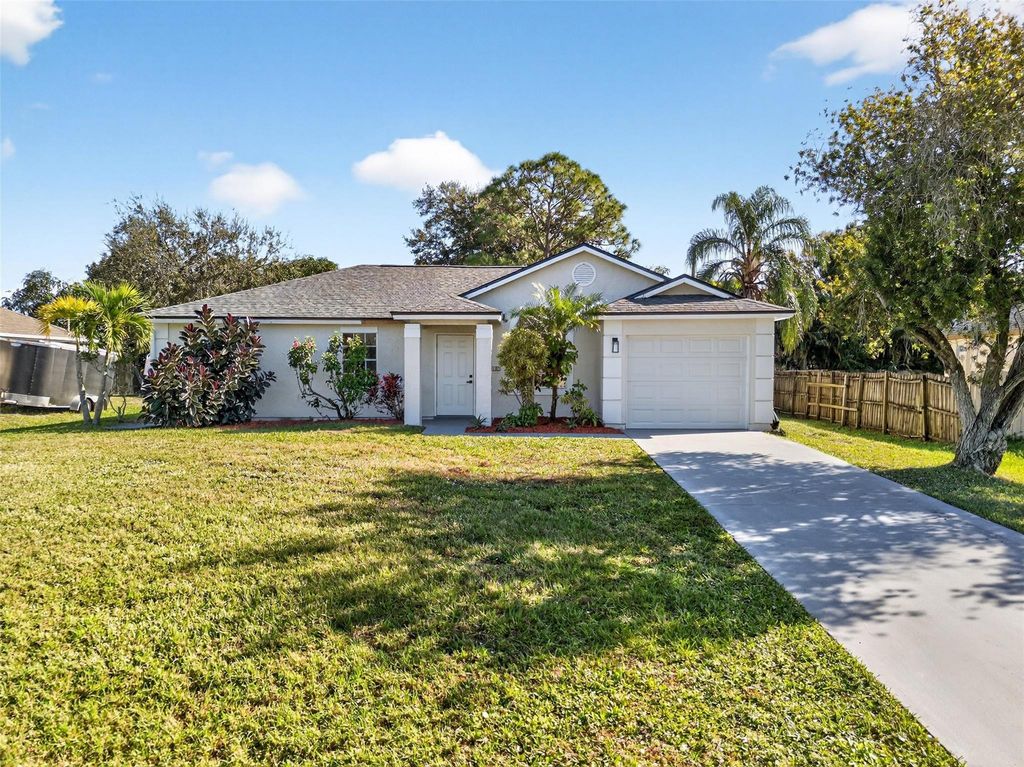 Photo of 2417 SW Summit Street, Port Saint Lucie, FL 34984 (MLS # F10542188)