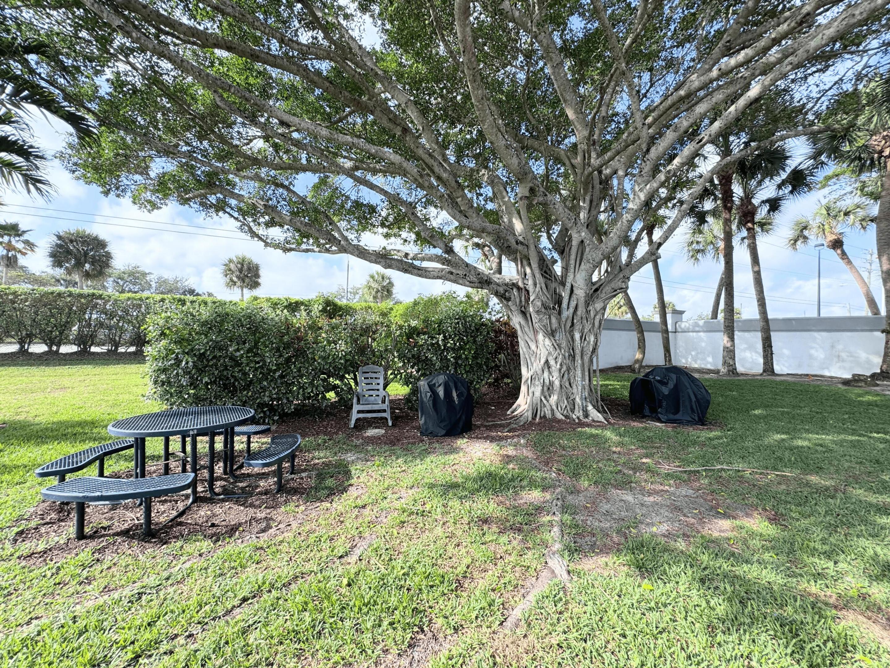 KINGS POINT FLANDERS CONDOS - Residential