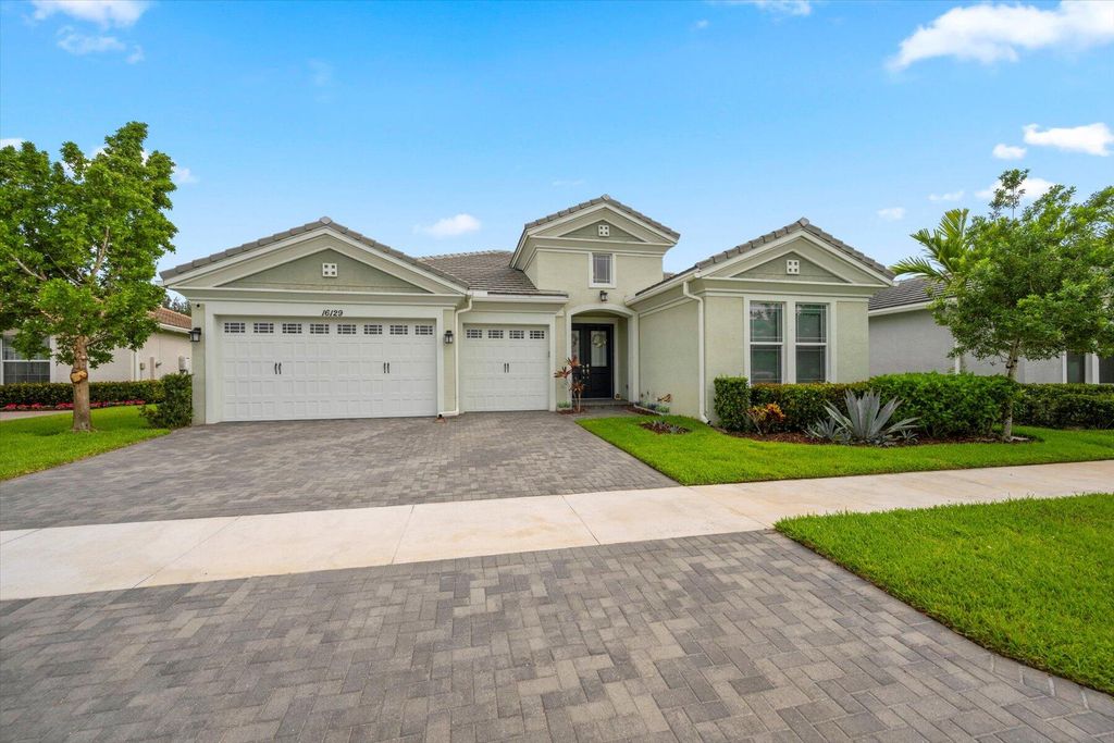 Photo of 16129 Whippoorwill Circle, Westlake, FL 33470 (MLS # R10989527)