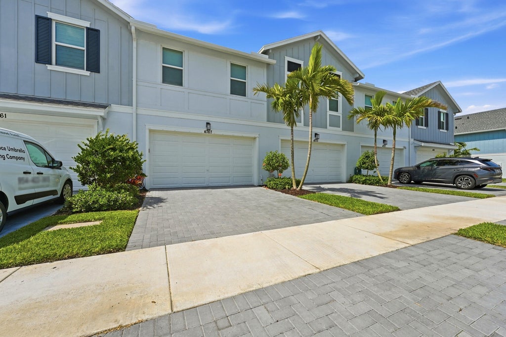 Photo of 4767 N Longwood Lake Square, Westlake, FL 33470 (MLS # B26040021)