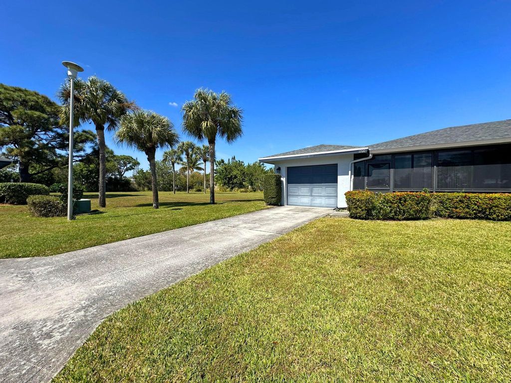 Photo of 1700 N Dovetail Drive #E, Fort Pierce, FL 34982 (MLS # R10984339)