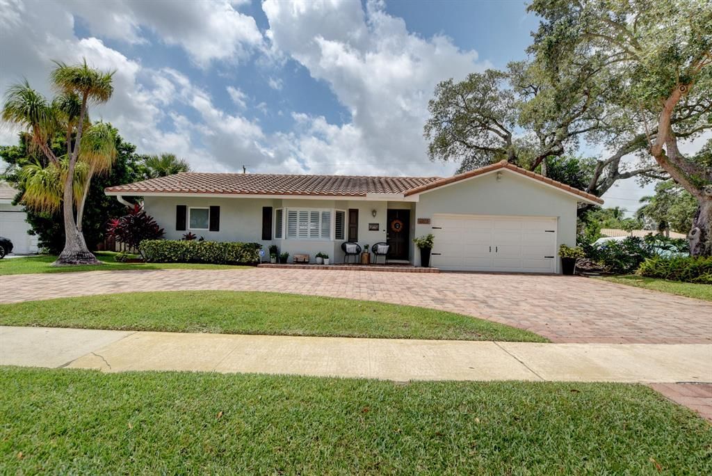 Photo of 1098 SW 4th Street, Boca Raton, FL 33486 (MLS # R10713720)
