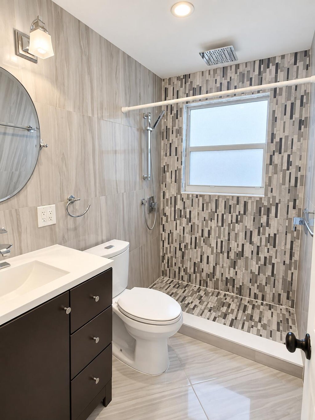 Photo of 1028 SW 15th Terrace #3, Fort Lauderdale, FL 33312 (MLS # B26078695)