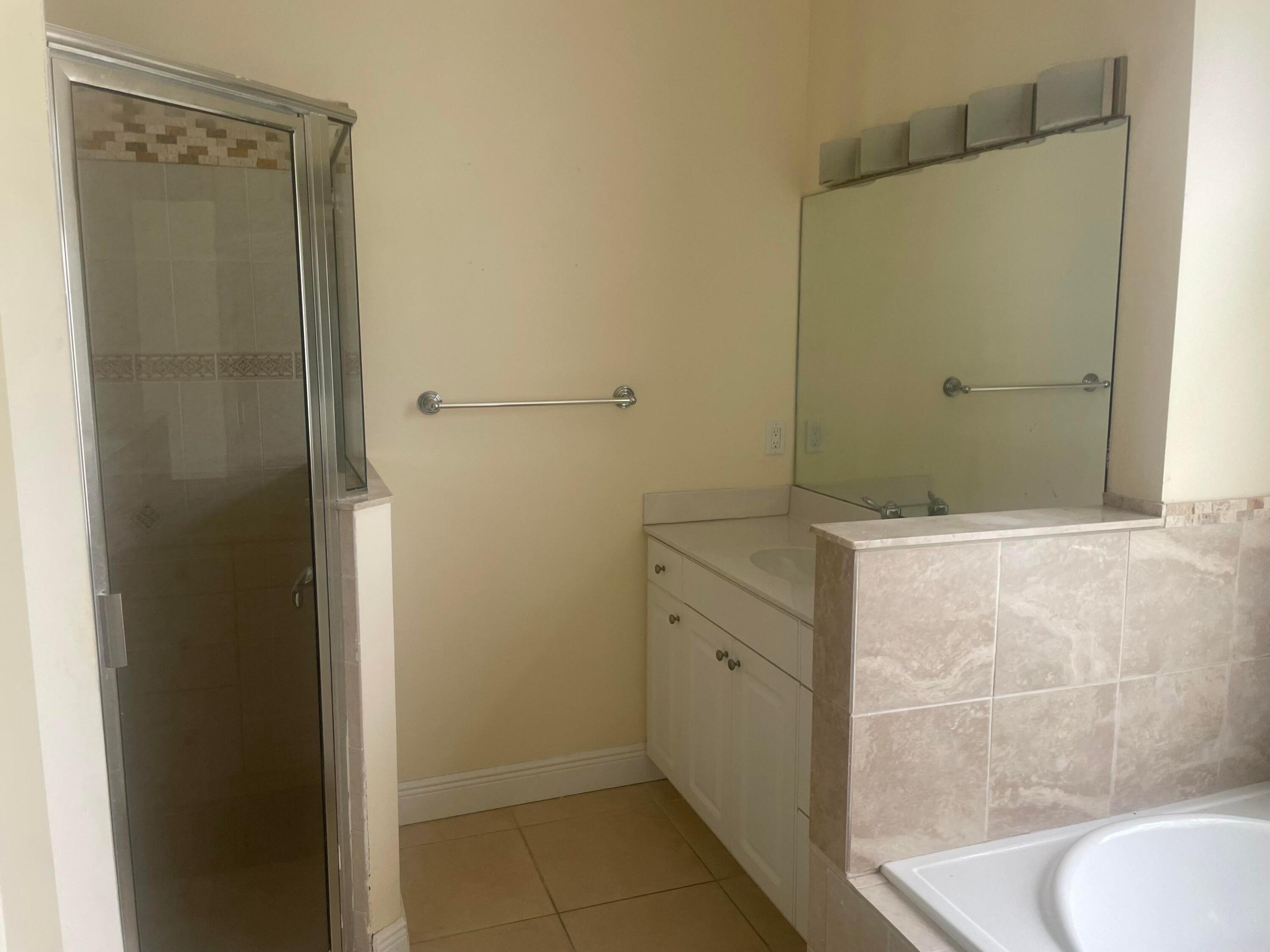 PORT ST LUCIE SECTION 5 - Residential Lease