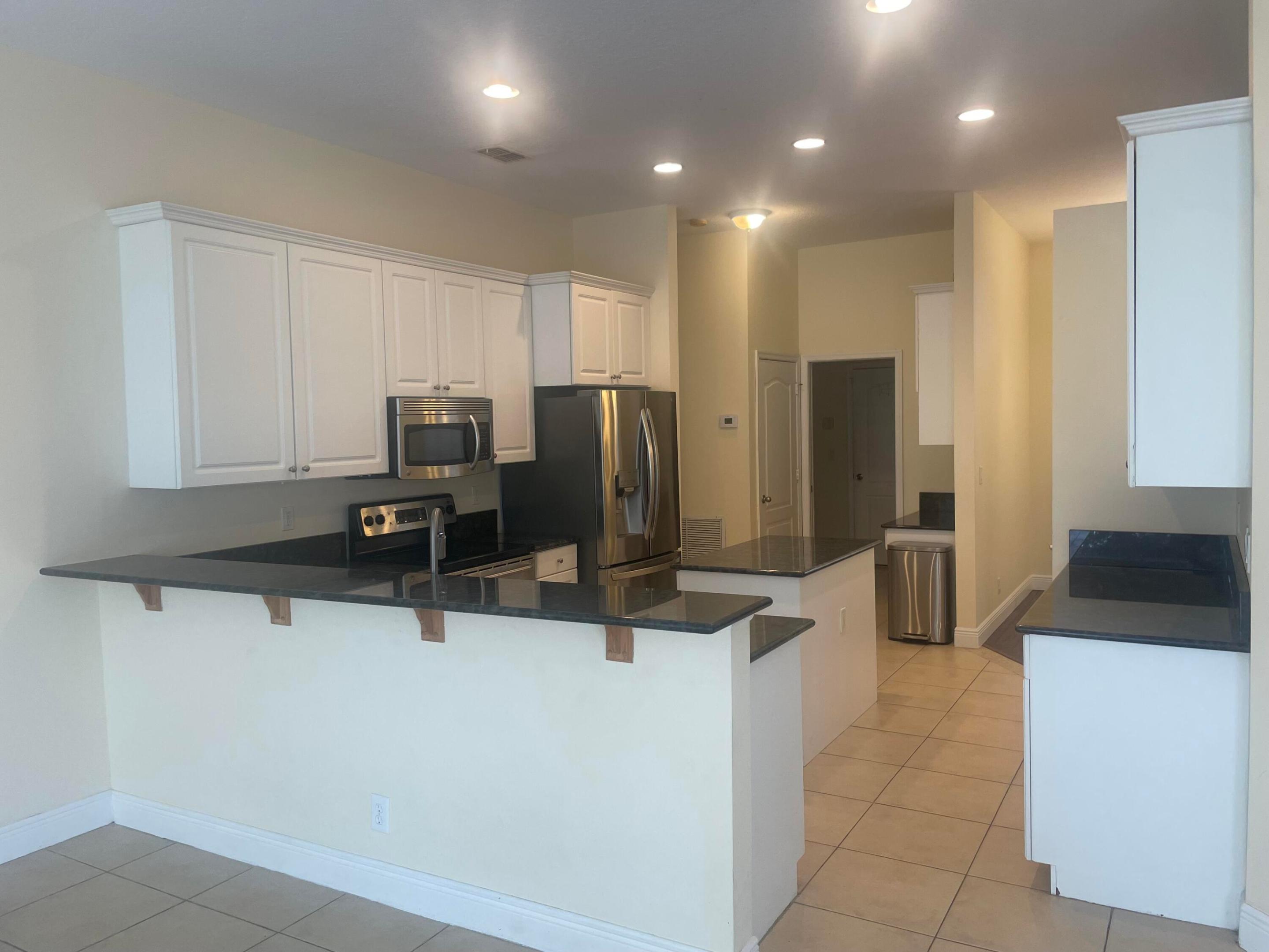 PORT ST LUCIE SECTION 5 - Residential Lease